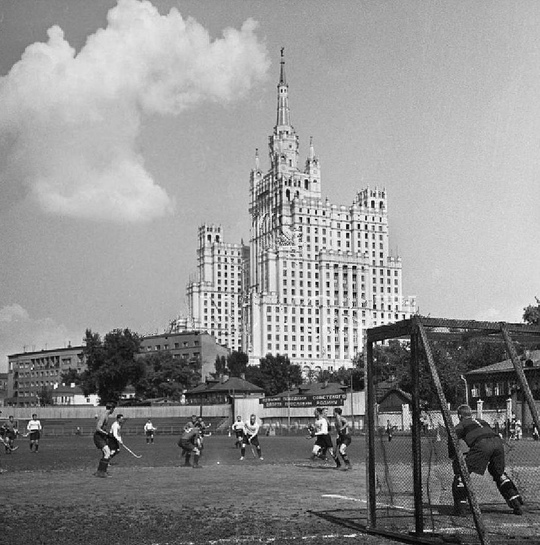 Хоккей на траве. Москва, 1955..0