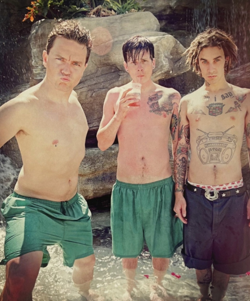 Летнее настроение с архивными фотографиями звезд MTV. 
На снимках..8