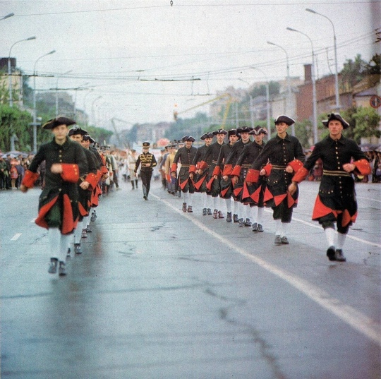 Празднование Дня города на площади Ленина. Рязань, 1993..0