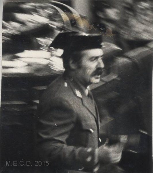 23 февраля 1981 года подполковник Антонио Техеро ворвался в зал..0