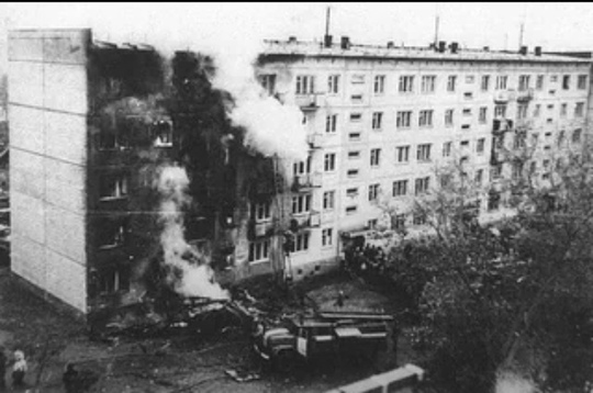 26 сентября 1976 года в 7 утра в аэропорт “Новосибирск-Северный”..0