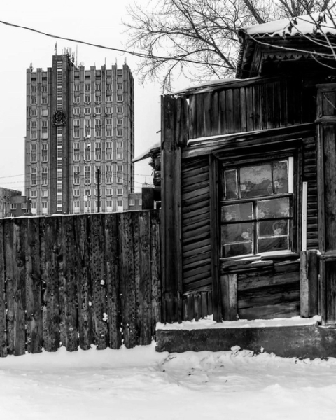 Дом Советов( слева ). Ачинск, 1980-е.

Автор фото: Алексей..0