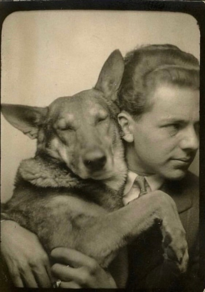Зимой 1943 года на Центральном вокзале Нью-Йорка мужчина сделал..2