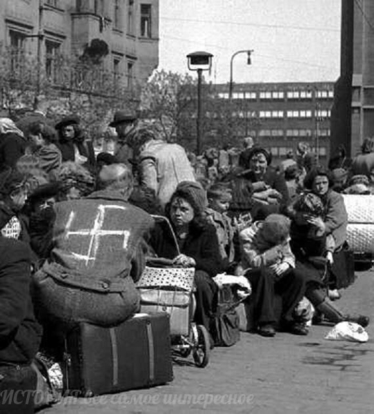 15 июня 1945 года президент Эдвард Бенеш, вернувшийся из..0