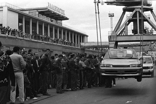 1993, Владивосток: город встречает японские..0