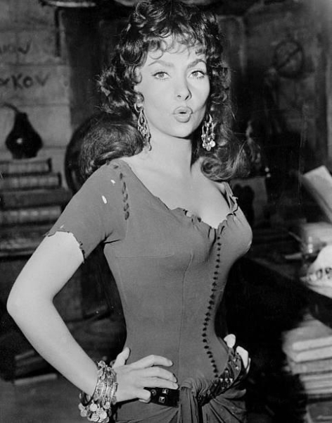 Актриса Джина Лоллобриджида, 1956..0