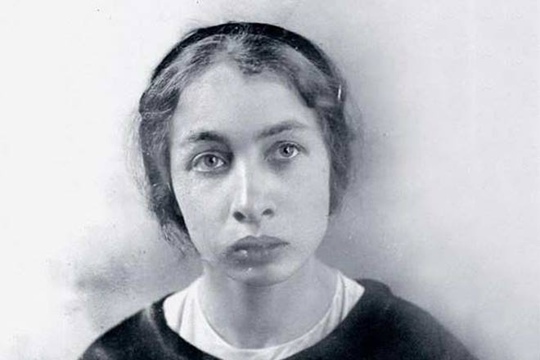 Фанни Каплан. После выстрелов в Ленина 30 августа 1918 года она..0
