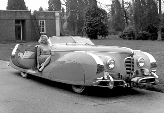 Французский родстер Delahaye 175S Saoutchik Roadster

Данный родстер был создан..0