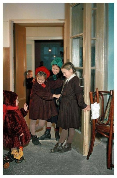 Новоселье в Первомайском районе. Новые знакомые. 1954..0