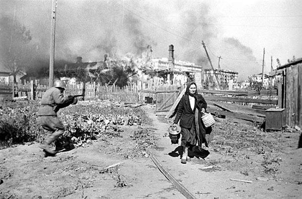 Потрясающий снимок! Бои в Сталинграде. 1942г.
Устала бояться..0