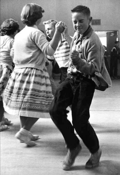 Школьный танец, 1950..0