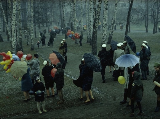 Внезапный снегопад в парке в Хельсинки, май 1967..0