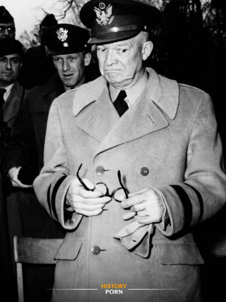 11 апреля 1951 года генерал Эйзенхауэр узнал, что президент Трумэн..0