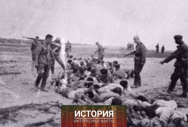 Мирные жители перед расстрелом латышскими полицаями во время..0