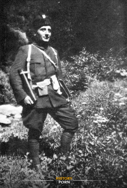 На этой фотографии — Владо Черноземский, болгарский террорист и..0