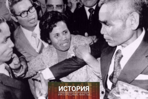 Рядовой Тэруо Накамура попал на войну в 1943 году. Перед этим он..1