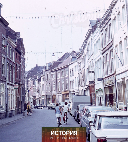 Торговая улица в Маастрихте, Нидерланды, около 1960-х..0