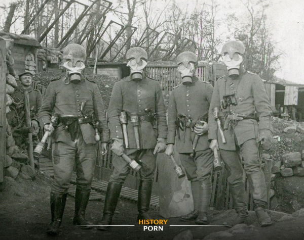 Группа немецких штурмовиков под Верденом в 1915 году была..0