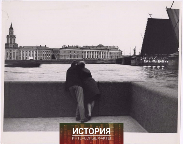 Набережная Невы 
1965..0