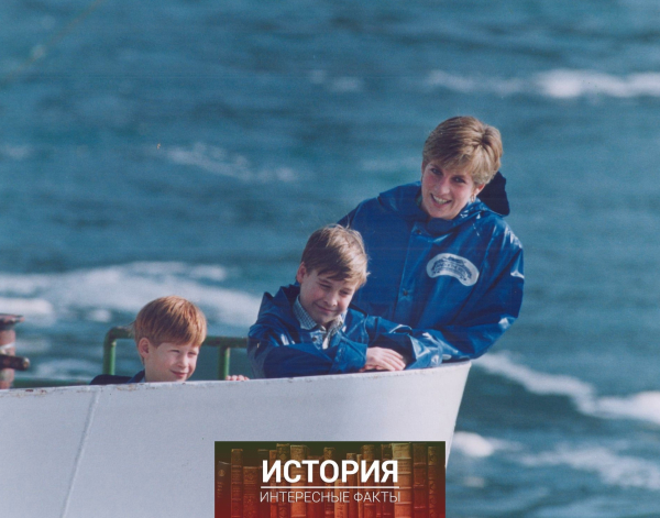 Принцесса Диана с детьми в октябре 1991 года в..0