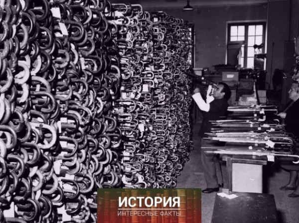 Бюро находок, Рим, Италия, 1964 год 
Отдел потерянных..0