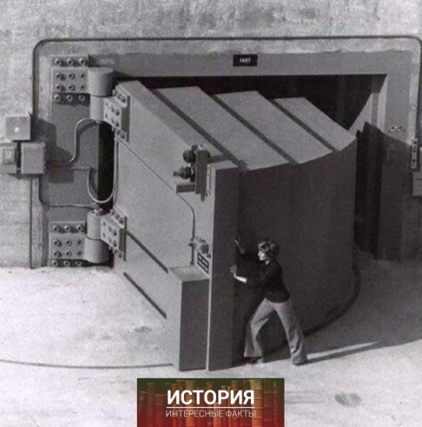 Дверь Ливерморской национальной лаборатории имени Лоуренса в..0
