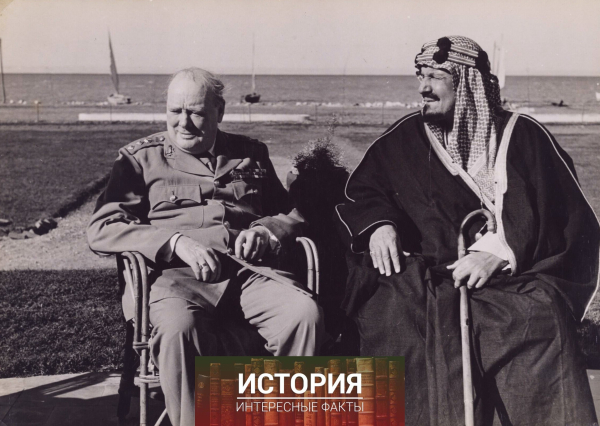 Премьер-министр Великобритании Уинстон Черчилль встречается с..0