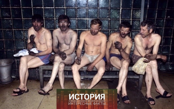 Шахтеры после рабочей смены в угольной шахте, Кемерово, 1996..0