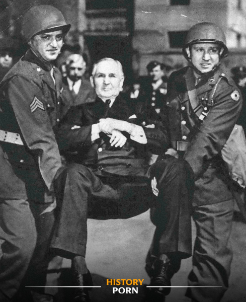 США, апрель 1944 года. Генеральный директор крупнейшей..0