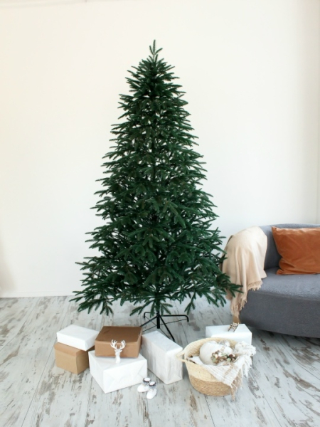 Разыгрываем 5 [club233423094|Елок от Мишки]

Дарим 5 литых елей в честь..2