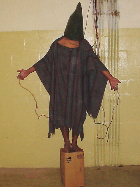 «Человек в капюшоне». Сержант Иван Фредерик, 2003 год

Один из самых..0