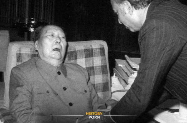 Пекин, 27 мая 1976 года. Это было последнее публичное появление Мао..0