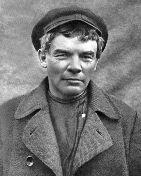 Снимок был сделан 29 июля (11 августа) 1917 года неподалеку от..0