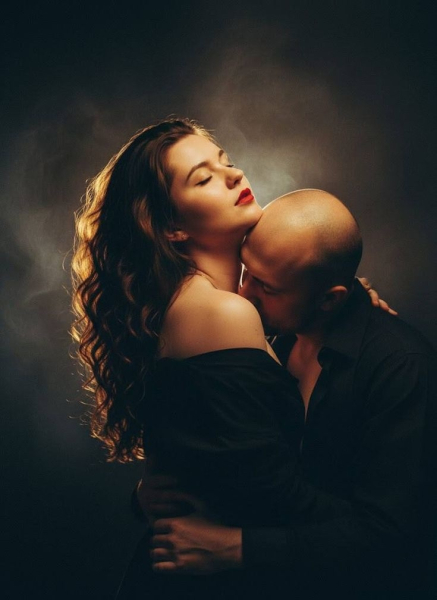 Да, для мужчин подарить портрет кажется ерундой, но в ее глазах..0