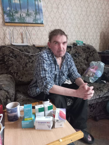 Он не может дышать сам. Павел живёт на кислороде и без помощи..1