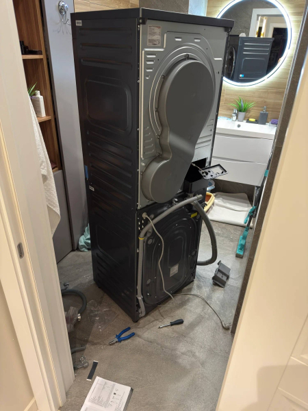 Стирально-сушильная инверторная машина, 2 барабана с загрузкой..1