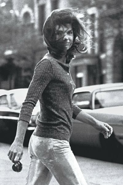 Windblown Jackie — «Унесённая ветром Джеки» (1971)
Фотограф: Рон Галелла (Ron..0