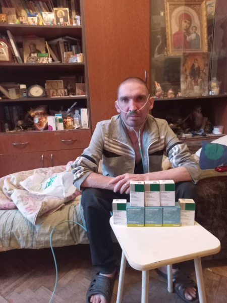 У Павла тяжёлая болезнь лёгких и ему срочно нужна помощь.
«Люди..0