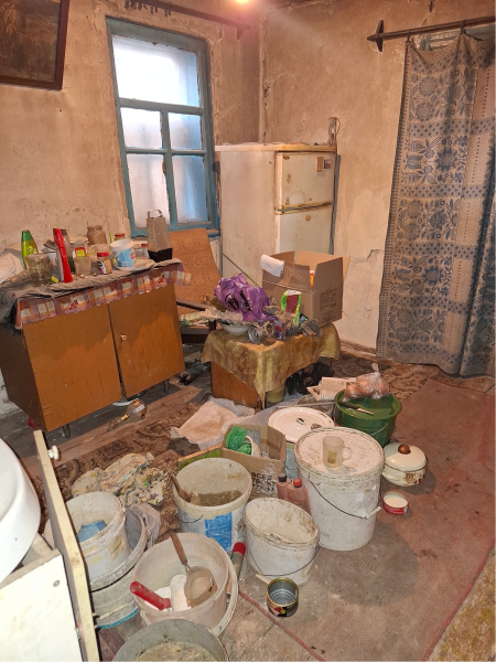 Жены и сына не стало. Остались только: коляска на веревках, вода с..1