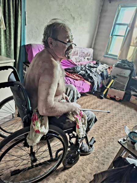 Жены и сына не стало. Остались только: коляска на веревках, вода с..0