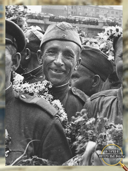 🚂🎖 21 июля 1945 года. На Белорусский вокзал прибыл первый поезд0